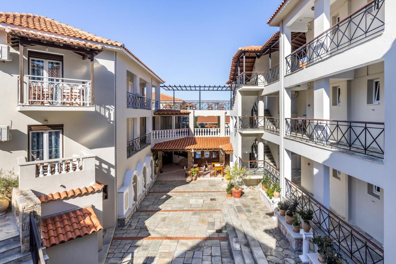 Ionia Hotel Skopelos Town Exterior photo