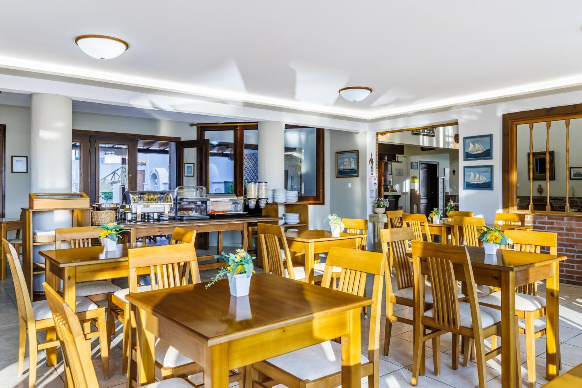 Ionia Hotel Skopelos Town Exterior photo